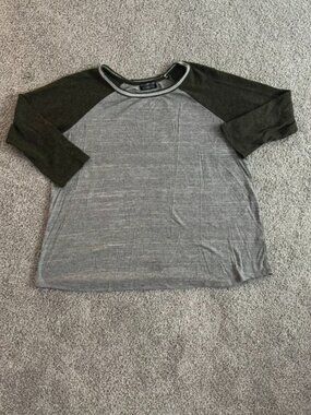 Papermoon Stitch Fix Gray Olive Raglan 3/4 Sleeve Top Braided Trim Neck L